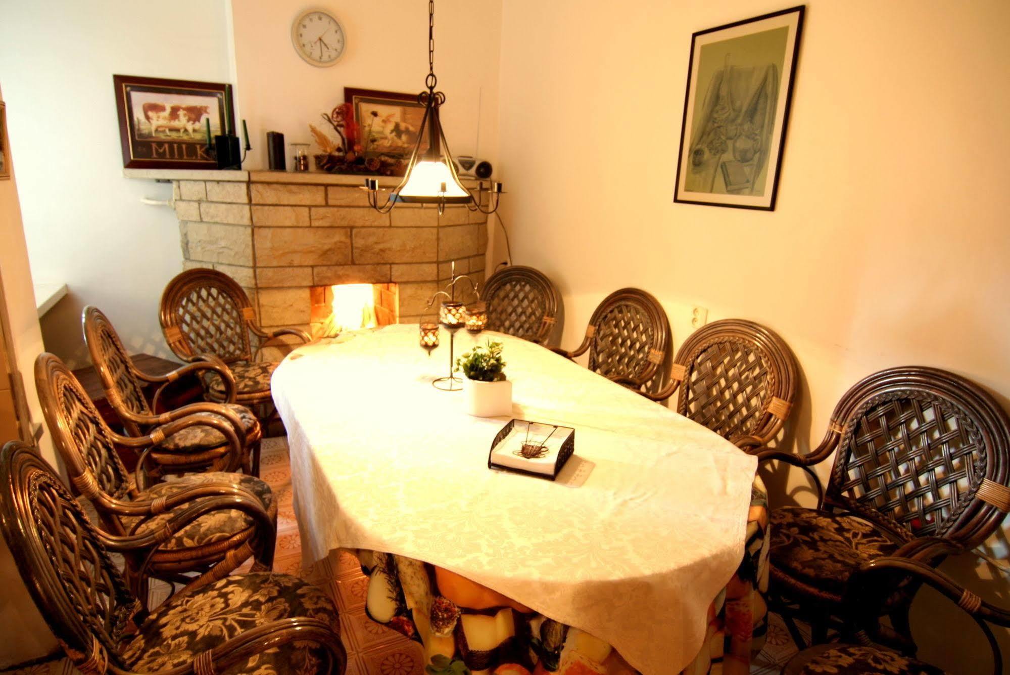 Oldhouse Hostel Ταλίν Εξωτερικό φωτογραφία