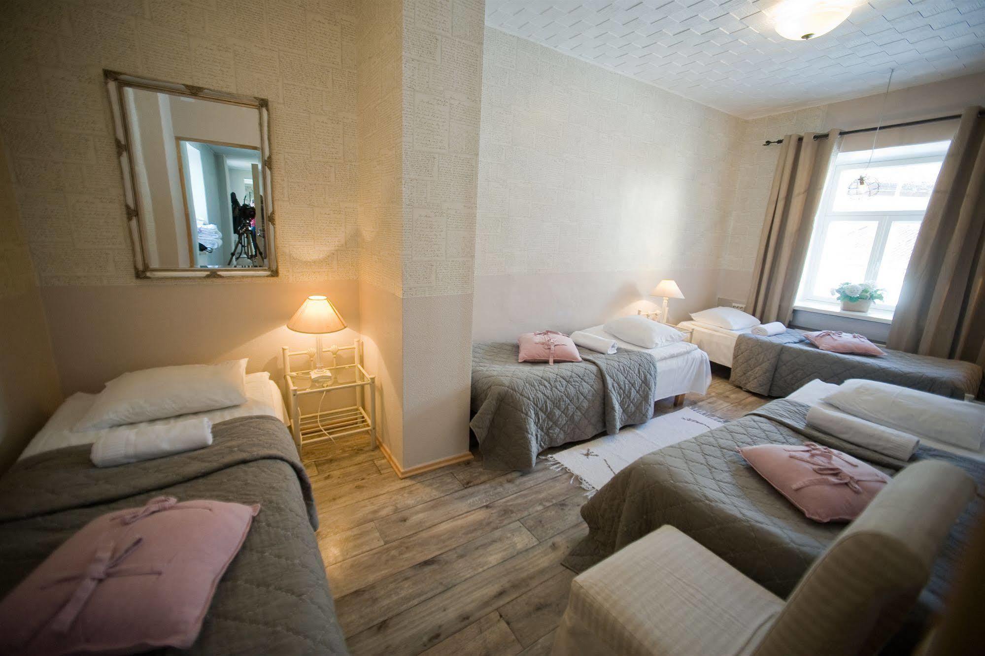 Oldhouse Hostel Ταλίν Εξωτερικό φωτογραφία